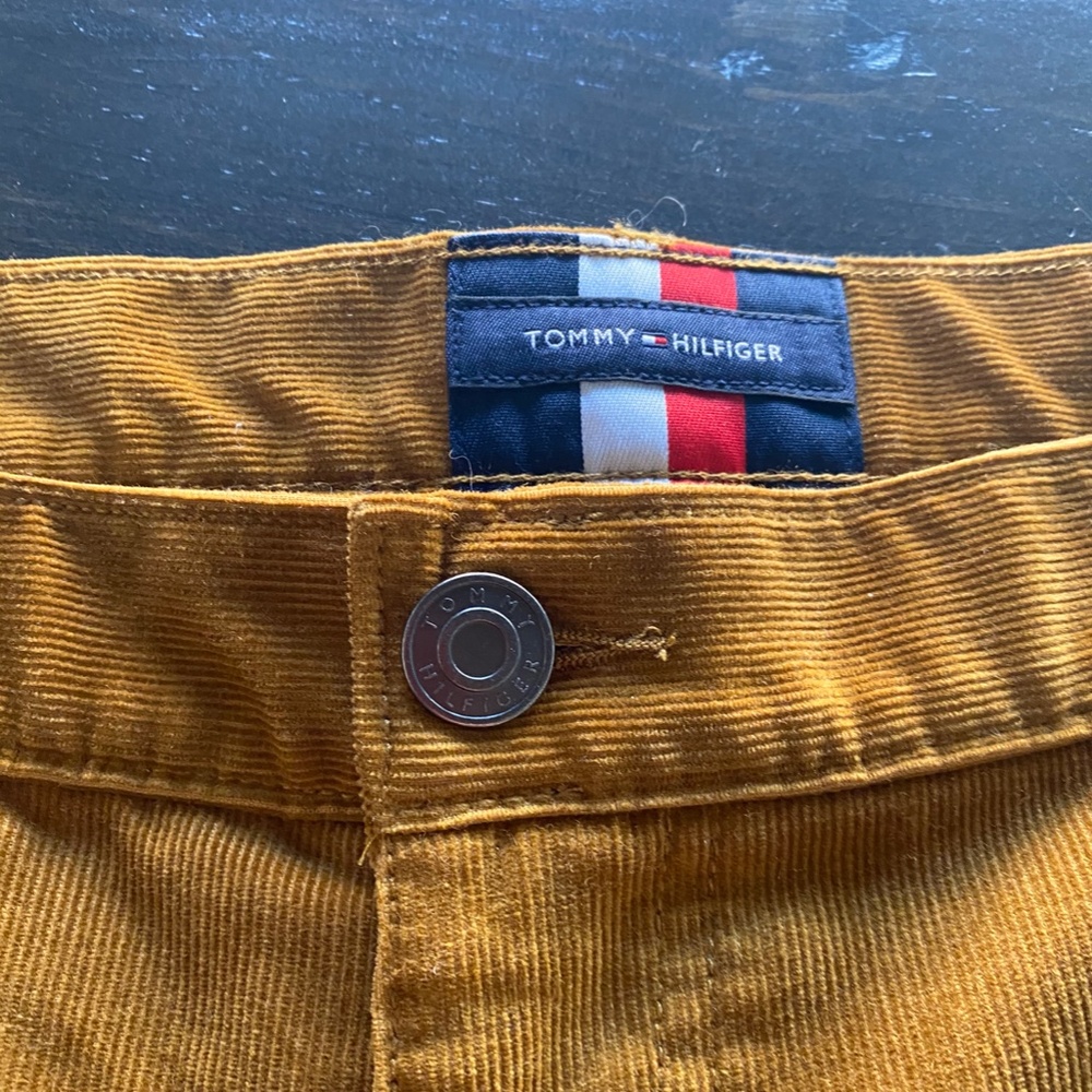 Men's Tommy Hilfiger Corduroy Pants - Picture 4 of 4